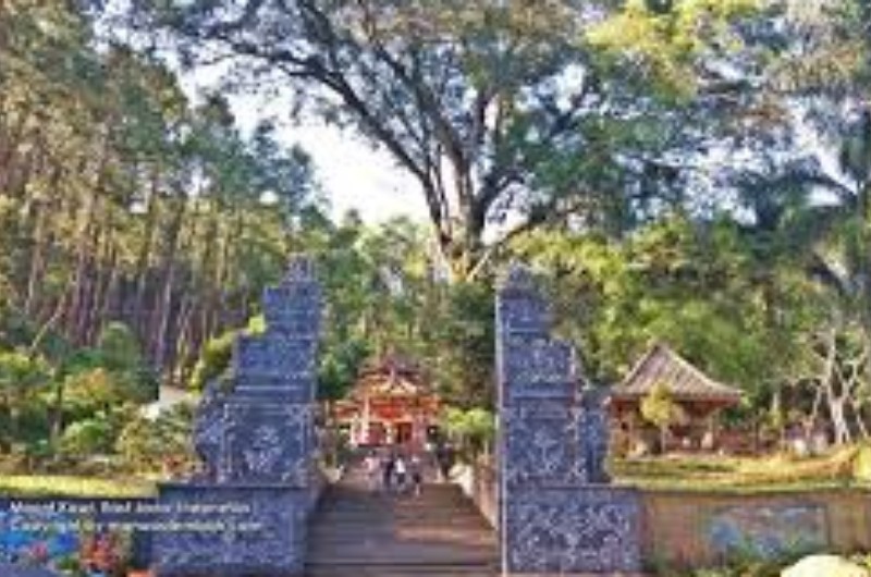 Gunung Kawi: Antara mistis Dan View Yang Indah