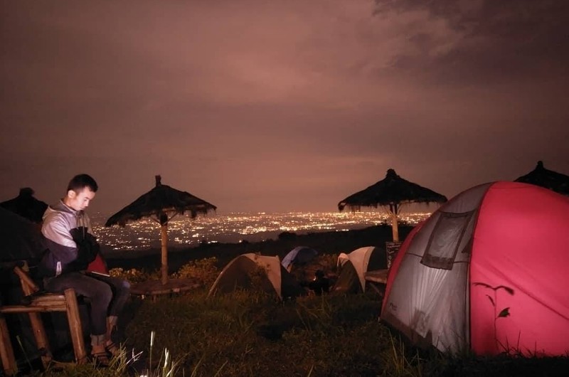 Bukit 1000 Bintang: Camping Ground Hits di Kaki Gunung Ciremai