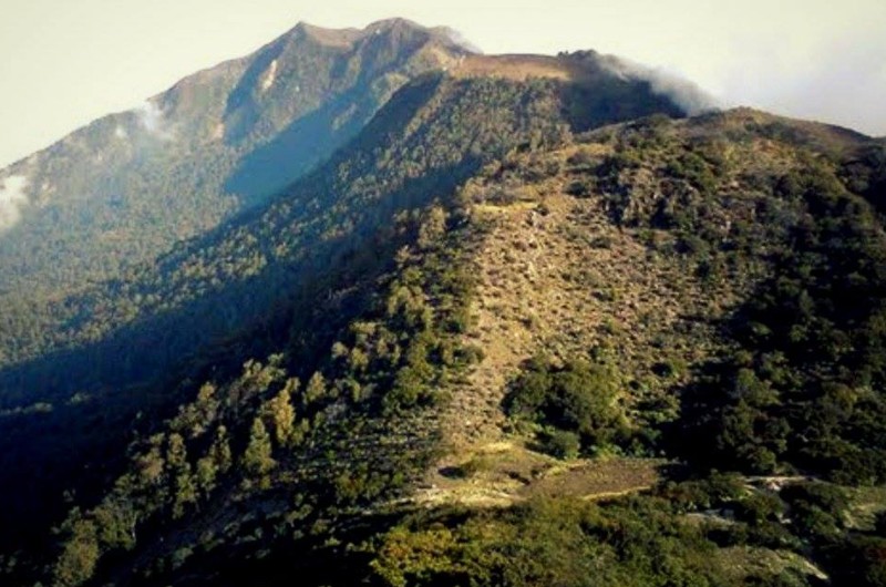 Gunung Kembar I: Tempat Melepas Lelah yang Suguhkan View Indah