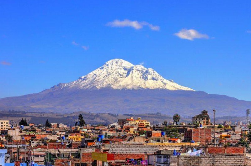 4 Mahasiswa UMS Rencana Mendaki Gunung Chimborazo di Ekuador