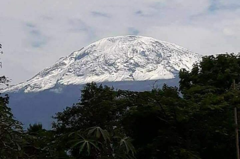 Kebakaran di Gunung Kilimanjaro Belum Bisa Dipadamkan