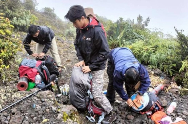 164 Pendaki Berhasil Turun dengan Selamat saat Erupsi Gunung Marapi